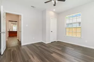 1030 N Bishop Ave, Dallas, TX 75208 - Photo 7