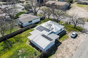 115 N Avenue T, Clifton, TX 76634 - Photo 7