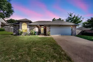 112 Boardwalk St, Midlothian, TX 76065 - Photo 1