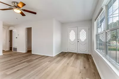 109 S Judkins Street, Fort Worth, TX 76111 - Photo 5