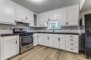 109 S Judkins St, Fort Worth, TX 76111 - Photo 13