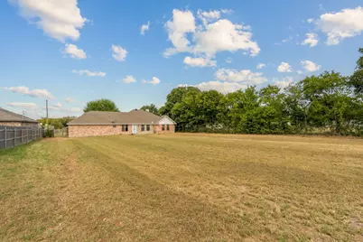 2516 Gerry Way Street, Lancaster, TX 75134 - Photo 37