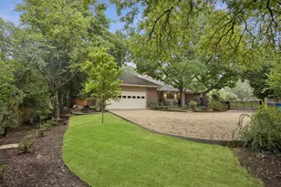 11203 Bushire Dr, Dallas, TX 75229 - Photo 31