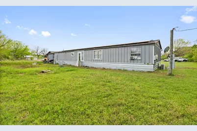 1128 County Road 429, Cleburne, TX 76031 - Photo 11