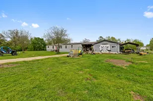1128 County Rd 429, Cleburne, TX 76031 - Photo 17