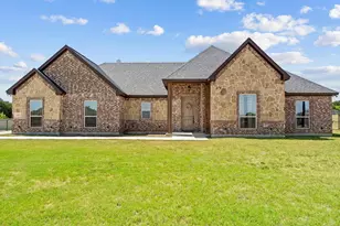 229 Etta Ln, Springtown, TX 76082 - Photo 1