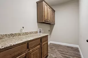 229 Etta Ln, Springtown, TX 76082 - Photo 33