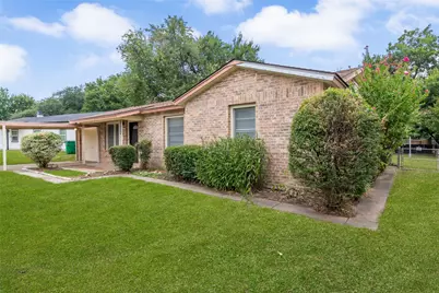 5229 Ira Street N, Haltom City, TX 76117 - Photo 7