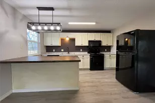 369 Tranquil Ln, Alvarado, TX 76009 - Photo 9