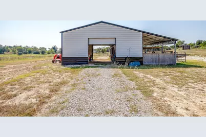 116 Aviara Ridge Road, Poolville, TX 76487 - Photo 31