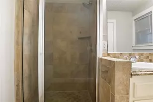 3317 W 5th St, Fort Worth, TX 76107 - Photo 19