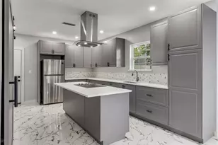 729 S Waverly Dr, Dallas, TX 75208 - Photo 1