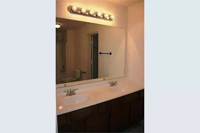 232 Seva Court, Irving, TX 75061 - Photo 5