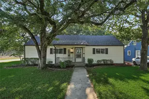 2020 Balsam St, Fort Worth, TX 76111 - Photo 1