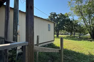 1603 Maria St, Hawk Cove, TX 75474 - Photo 5