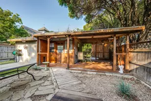 1027 Stanley St, Denton, TX 76201 - Photo 31