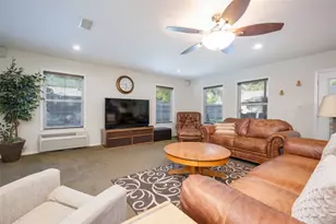 1027 Stanley St, Denton, TX 76201 - Photo 13