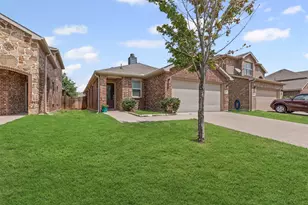 8837 Tenderfoot Ln, Aubrey, TX 76227 - Photo 3