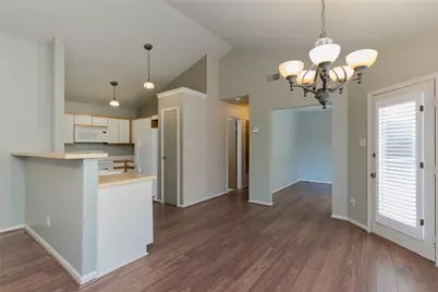 243 Teakwood Lane, Lewisville, TX 75067 - Photo 7