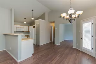 243 Teakwood Ln, Lewisville, TX 75067 - Photo 7