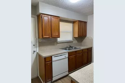 1112 Valley View Drive, Glenn Heights, TX 75154 - Photo 3