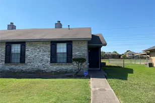 1112 Valley View Dr, Glenn Heights, TX 75154 - Photo 1