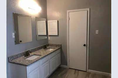 1016 Paintbrush Street, Mesquite, TX 75149 - Photo 11