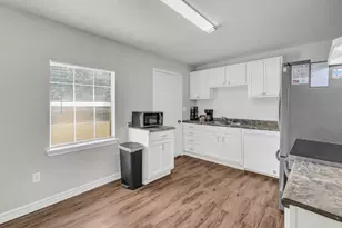 1009 S Brazos St, Weatherford, TX 76086 - Photo 7