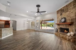 7301 Heritage Oaks Dr, Mansfield, TX 76063 - Photo 5