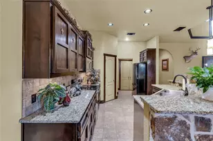 1813 Roadrunner Dr, Weatherford, TX 76088 - Photo 9