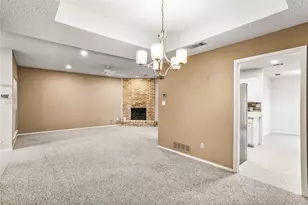 5813 Preston Valley Dr, Dallas, TX 75240 - Photo 15