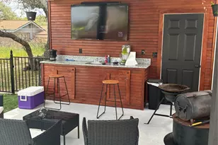 1617 W Terrace Blvd, Rockport, TX 78382 - Photo 9