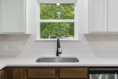 2208 Mill Street, Greenville, TX 75401 - Photo 9