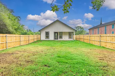 2208 Mill Street, Greenville, TX 75401 - Photo 31