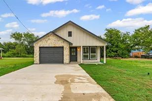 2208 Mill St, Greenville, TX 75401 - Photo 33