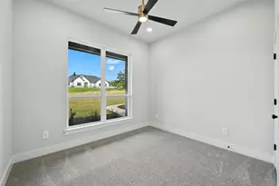 1012 Freedom Ct, Weatherford, TX 76088 - Photo 23