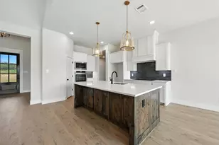 1012 Freedom Ct, Weatherford, TX 76088 - Photo 13