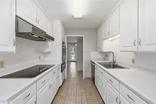 11832 High Valley Dr, Dallas, TX 75234 - Photo 13