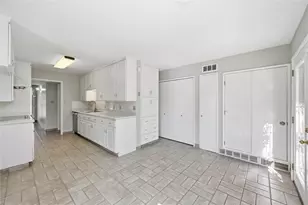 11832 High Valley Dr, Dallas, TX 75234 - Photo 17