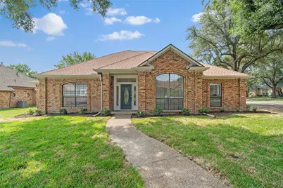 807 Williamsburg Drive, Ennis, TX 75119 - Photo 1