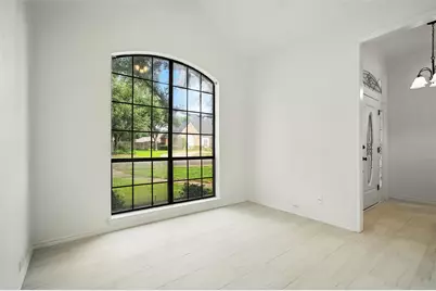 807 Williamsburg Drive, Ennis, TX 75119 - Photo 5