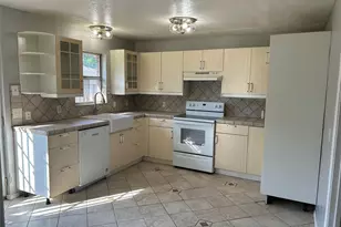 7458 Walling Ln, Dallas, TX 75231 - Photo 3