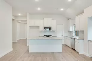 221 Sweetwater Dr, Commerce, TX 75428 - Photo 13