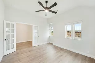 221 Sweetwater Dr, Commerce, TX 75428 - Photo 7