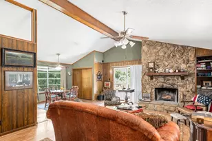 912 Wood Canyon Rd, Tool, TX 75143 - Photo 17