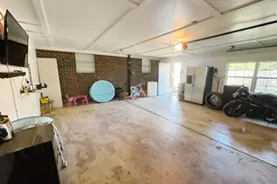 2404 13th St, Brownwood, TX 76801 - Photo 25