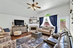 3901 Glenwyck Dr, North Richland Hills, TX 76180 - Photo 7