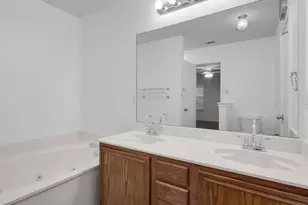 3000 Prairie Hill Ln, Arlington, TX 76010 - Photo 17