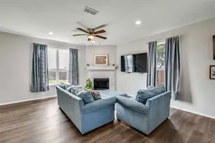 101 Thoroughbred Dr, Krum, TX 76249 - Photo 7