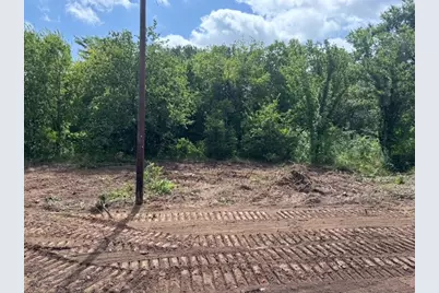 7136 Merrill Court, Burleson, TX 76028 - Photo 3